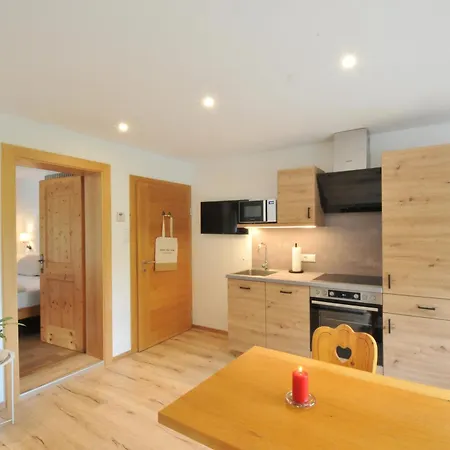 Mirabelle אלמאו