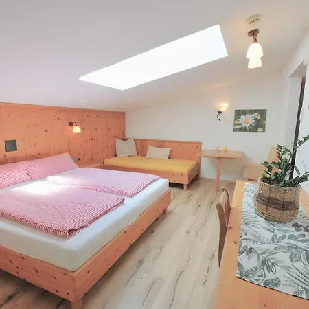 Bed & Breakfast Mirabelle 3*
