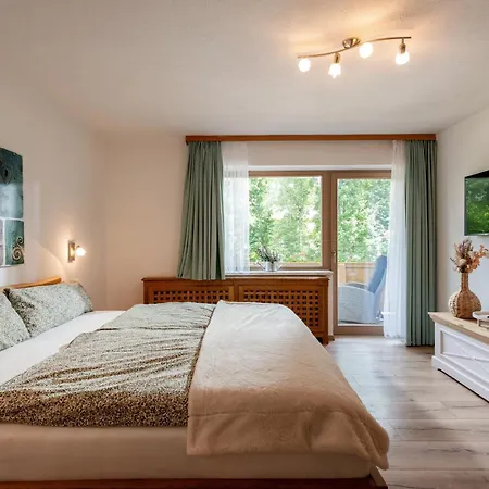 Bed & Breakfast Mirabelle 3*